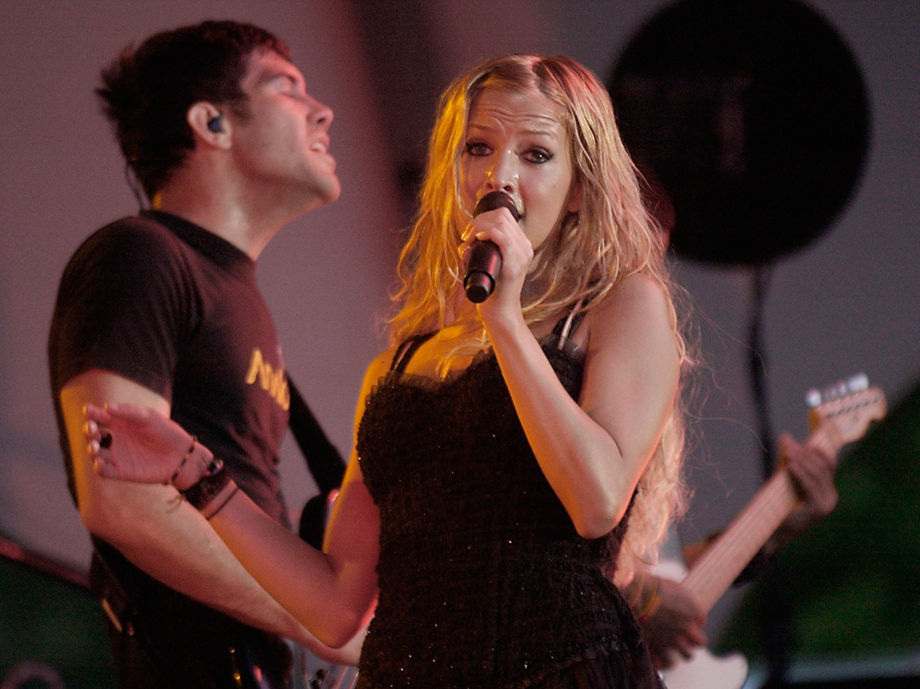 2006 Ashlee Simpson